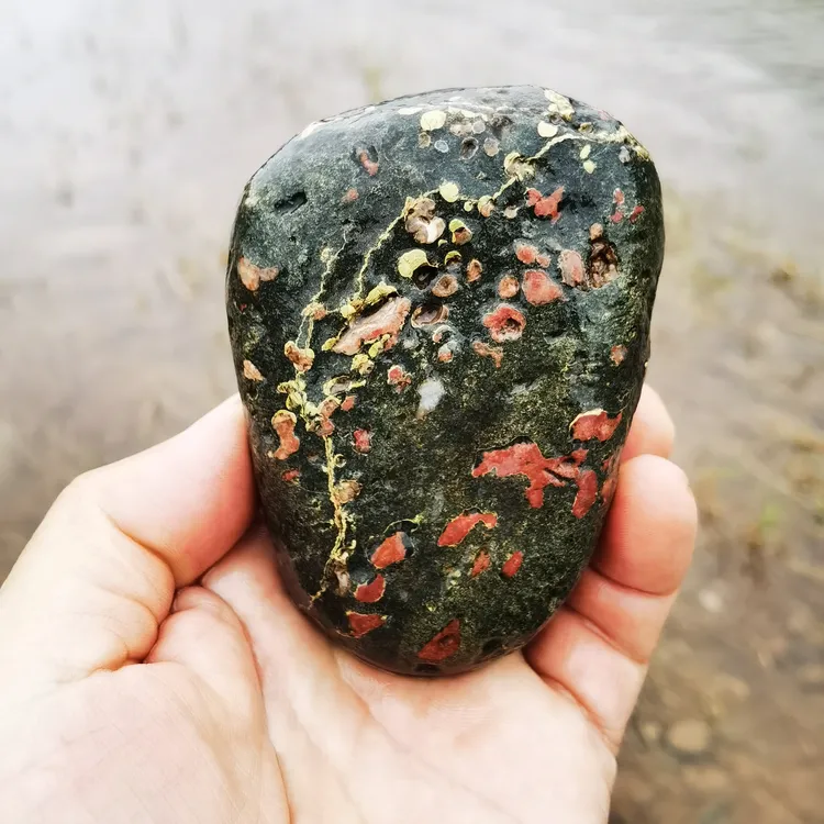 梅花石手把件原石8-5-3公分