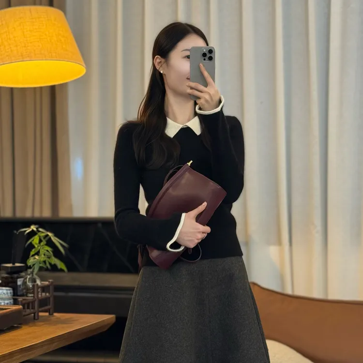 MOL CHIC"沐白"25冬100羊毛衫上衣女领口拼接Polo领莫兰M251111-1