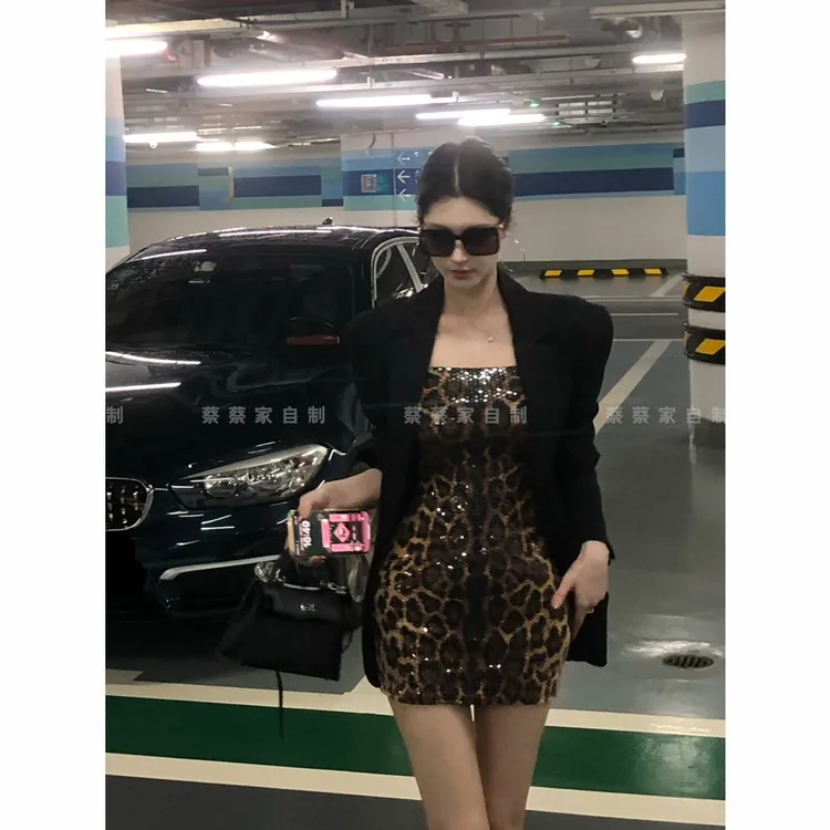 蔡蔡家-复古辣妹豹纹珠片吊带抹胸连衣裙性感派对包臀短裙99099#