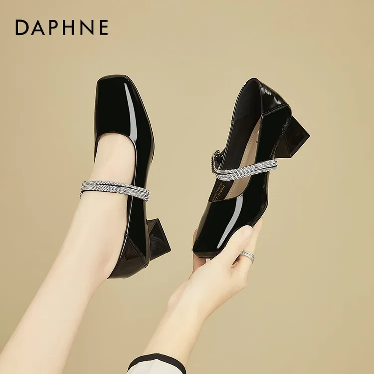 达芙妮黑色高跟鞋女春季2025新款粗跟不累脚单鞋气质玛丽珍鞋女鞋