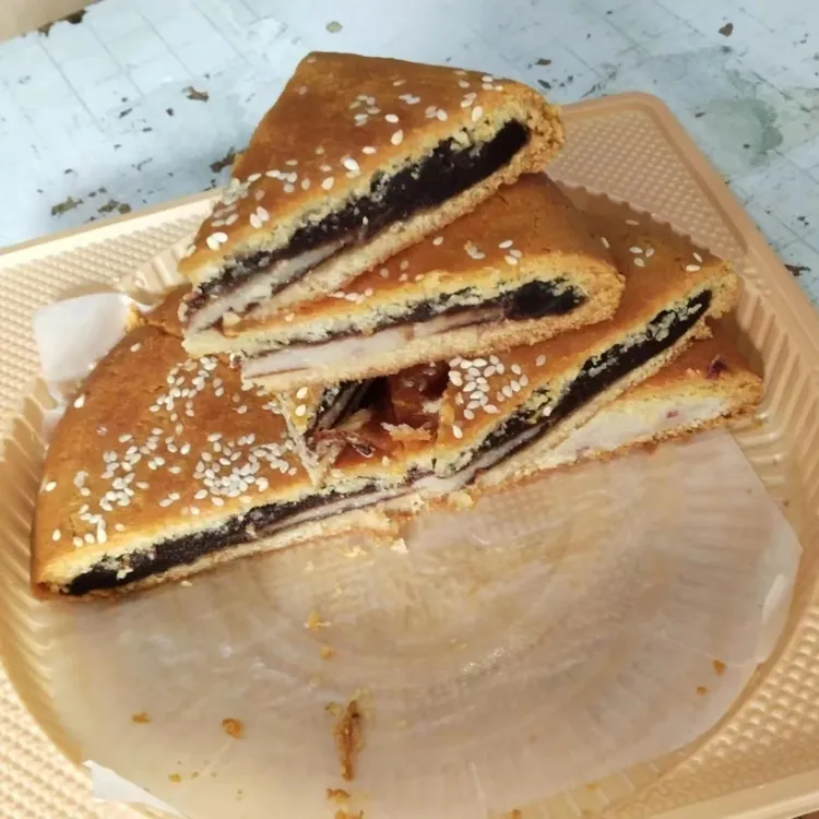 月牙婆月饼传统工艺云南文山老式三合月饼传统纯味道香甜