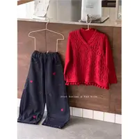 V5359-红色两件套毛衣+V5349-爱心藏青牛仔裤