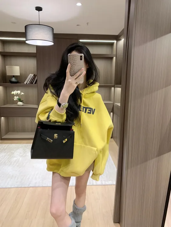 欧货大版黄色加绒加厚连帽卫衣女秋冬宽松慵懒风中长款显瘦外套潮