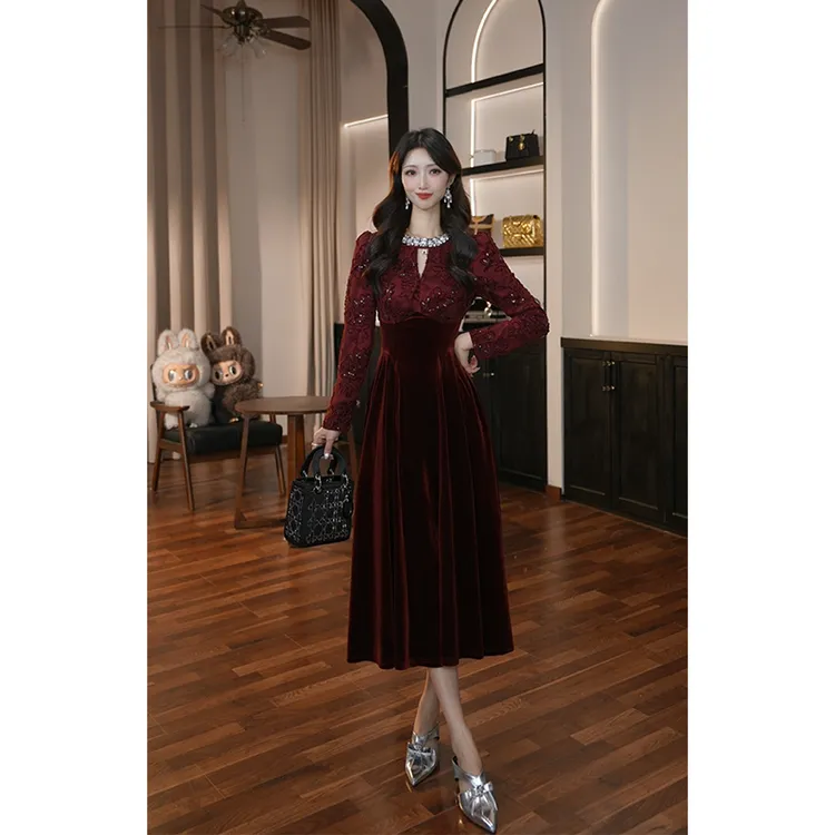【滋滋定制】秋冬新款法式轻奢丝绒酒红色婚宴气质长袖连衣裙21959