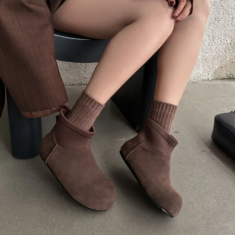 D568-3 SGIRL TWTW新款磨砂皮平底复古马丁靴女丑萌大头