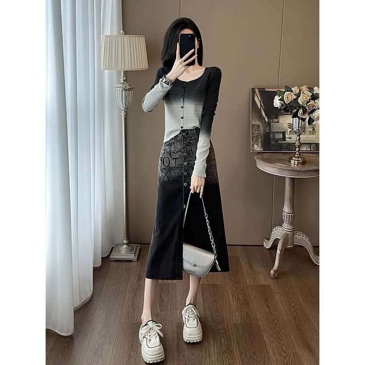 渐变长袖U领短款针织衫女装秋季新款设计感小众修身显瘦开衫上衣