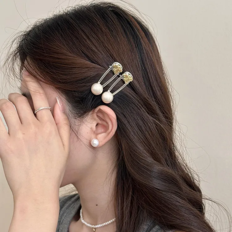 韩系金属小熊珍珠发夹女2025新款高端侧边刘海夹简约百搭头饰发饰
