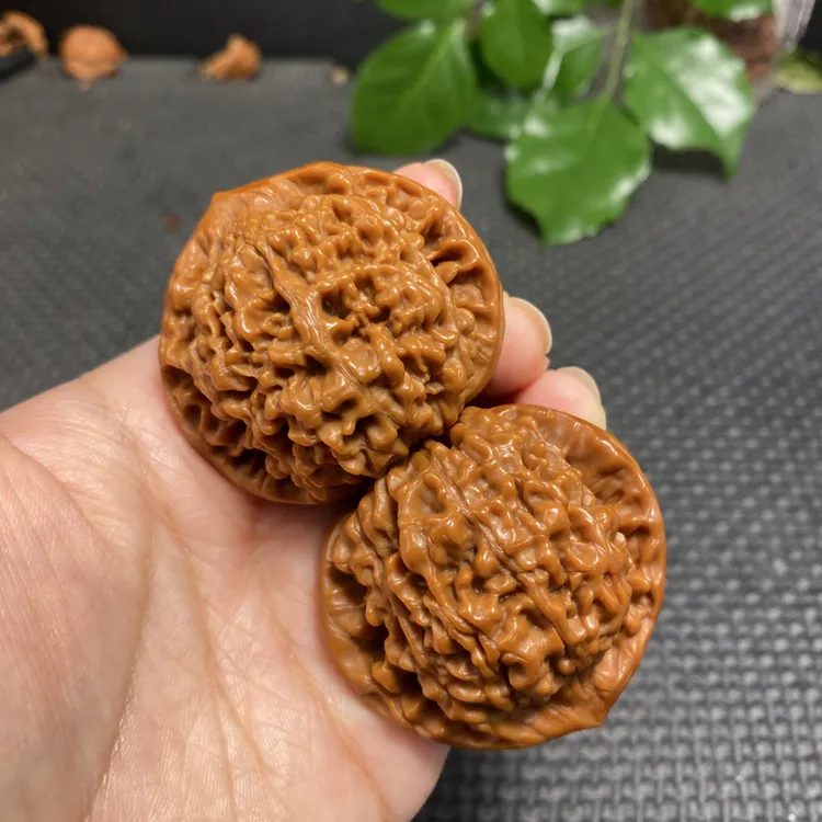 粗筋四座楼宫灯蛤蟆头官帽元宝文玩核桃链接随机发