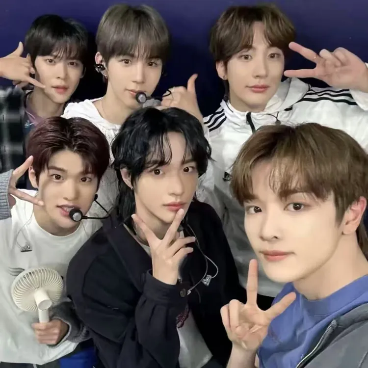 拉椅子 RIIZE 特典CD