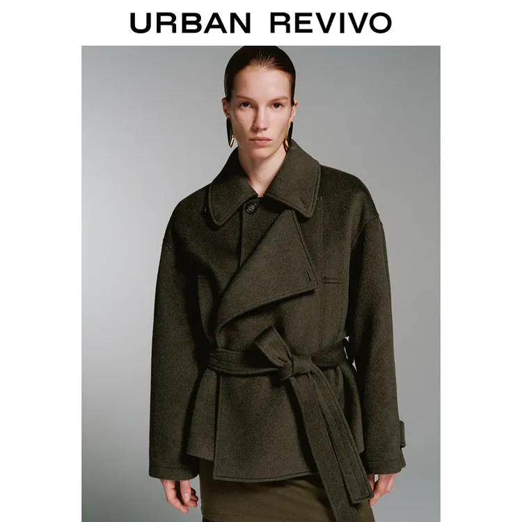 UR2025冬季新款女装琥珀流光风休闲翻领腰带外套UWJ150112#