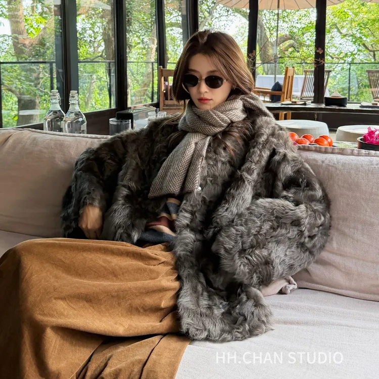 HH.CHAN“漂亮湖羊”A级稀有小湖羊气质银灰一手长皮草HH53V39295