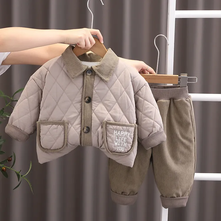 2024新款男童加厚翻领棉衣休闲套装冬季长袖长裤格子潮范可爱两件