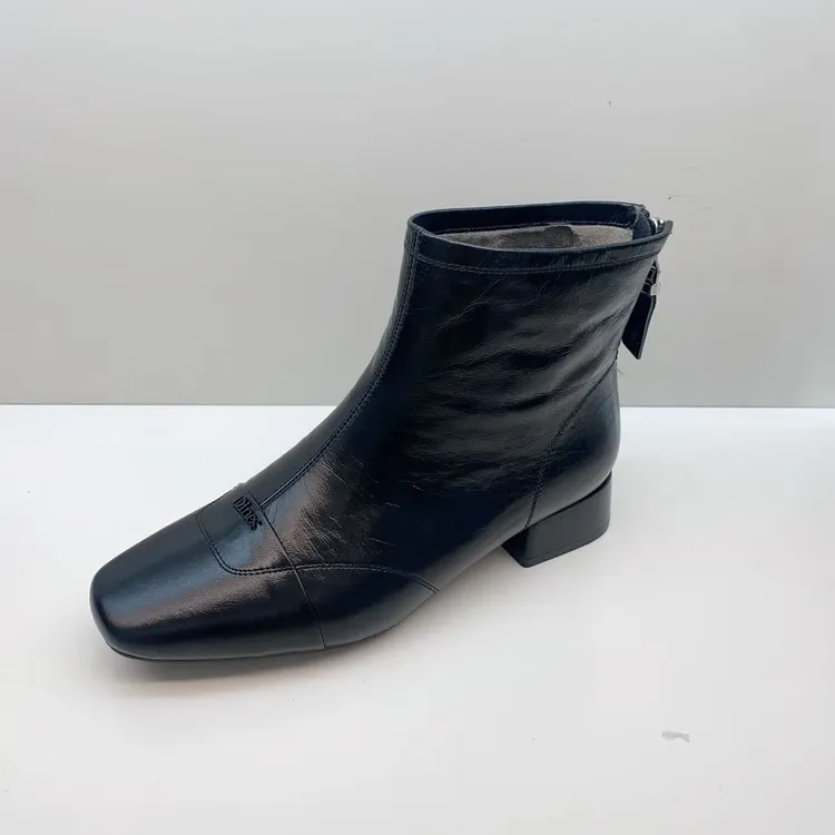 黑色后拉链平跟中跟短靴女靴冬季粗跟方头秋冬法式