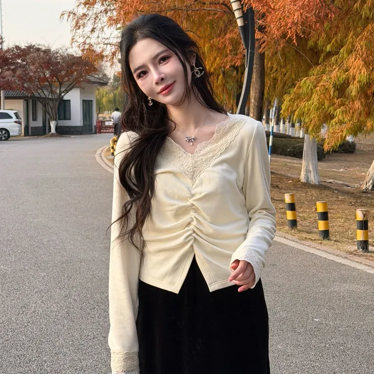 宿慕SUMU蕾丝V领打底衫加厚磨毛长袖T恤2025秋冬新款气质女装1705