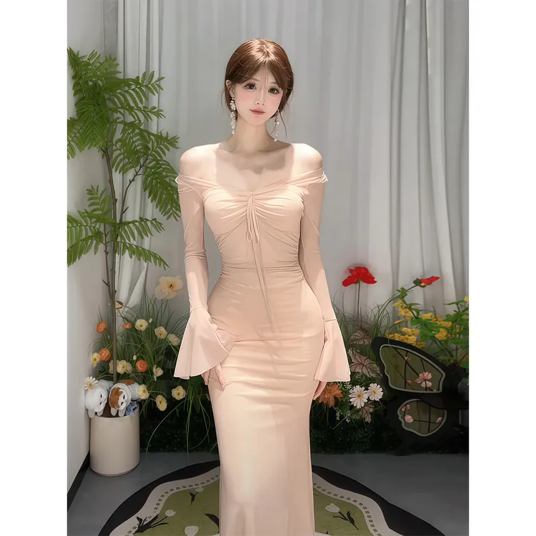 性感辣妹风V领褶皱绑带长袖连衣裙女秋季新款修身显瘦包臀长裙子