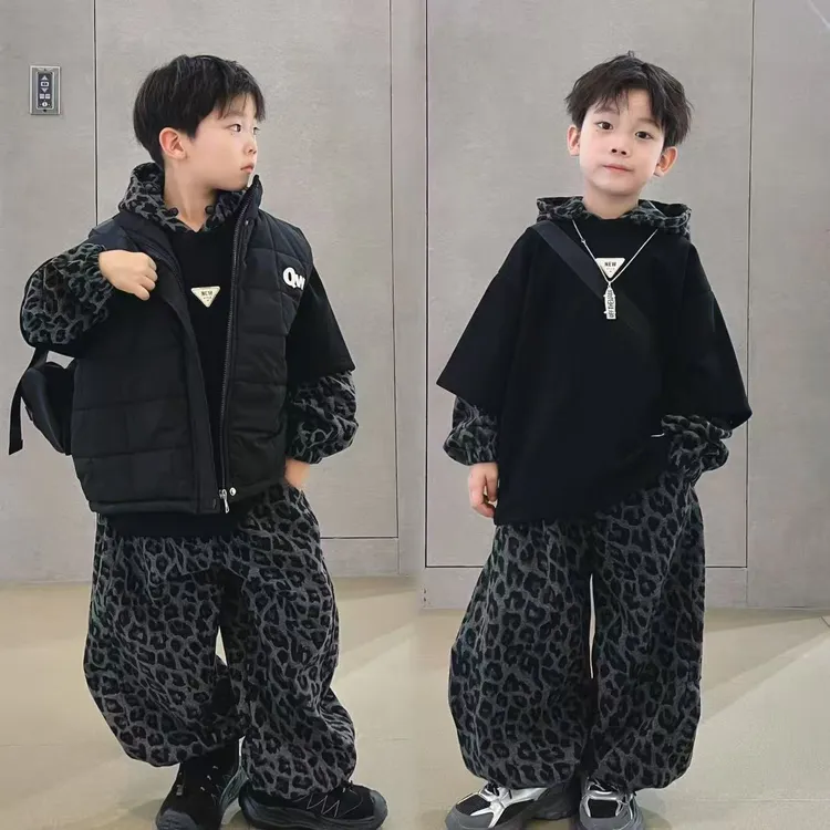 秋冬新款男童时尚加绒豹纹连帽套装90-150