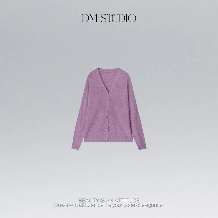 DEDM•STUDIO/减龄极简慵懒风气质排扣V领毛衣开衫2510MY/25YM035