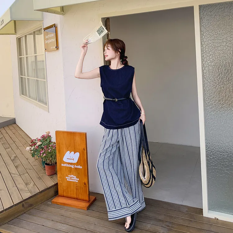 清冷松弛感马甲背心套装女夏季2025新款无袖上衣格子阔腿裤两件套