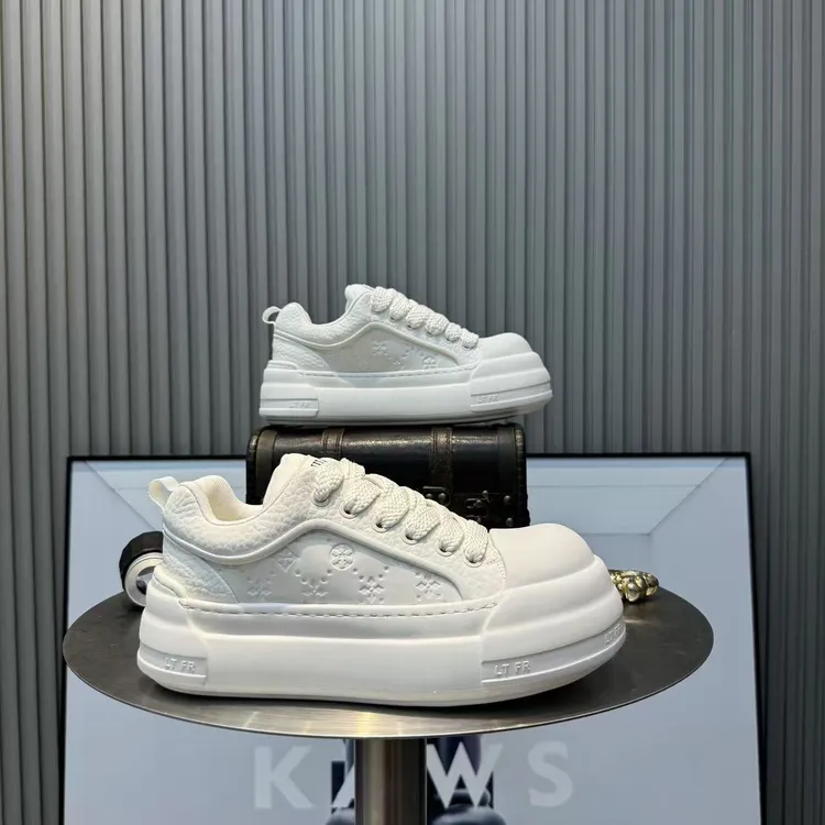 休闲鞋增高板鞋春季运动男拼接小白鞋百搭时尚