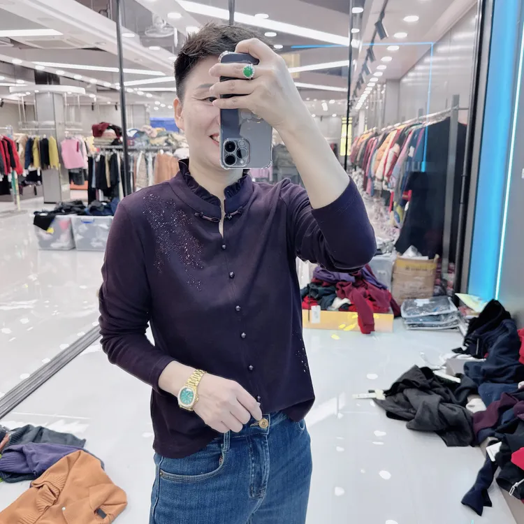 得绒超舒服3色国风盘扣亮钻时尚上衣2590美丽