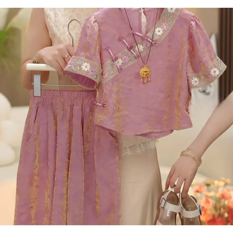 爆款2025新款夏季女童汉服复古风刺绣花朵两件套百搭可爱夏装套装