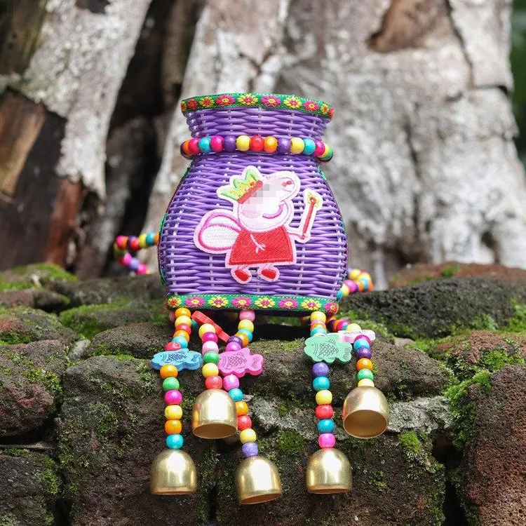 【厂家福利】背篓儿童小背篓民族风竹编鱼篓工艺彩色风铃舞台演出玩