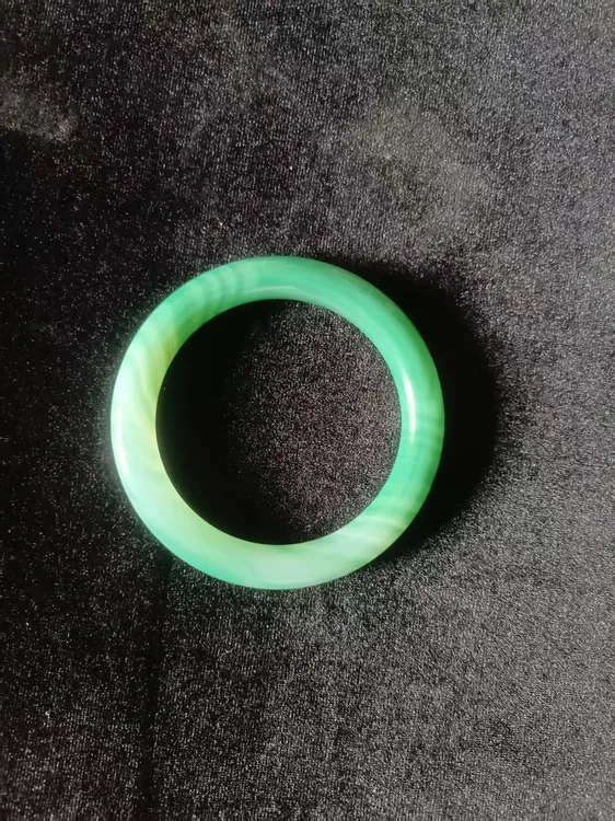 手镯女款妈妈时尚百搭绿色冰透测量精美