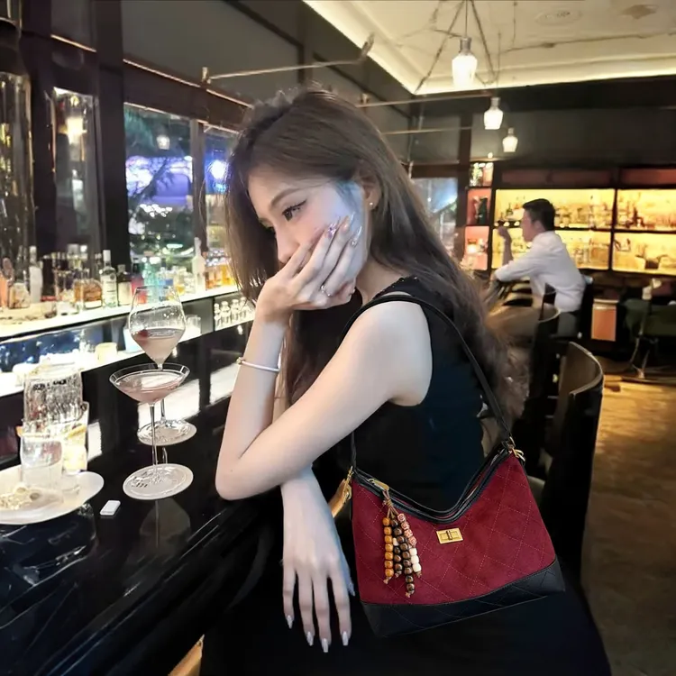 小香风红色新娘结婚包包女式2025新款轻奢小众高级质感超火托特包