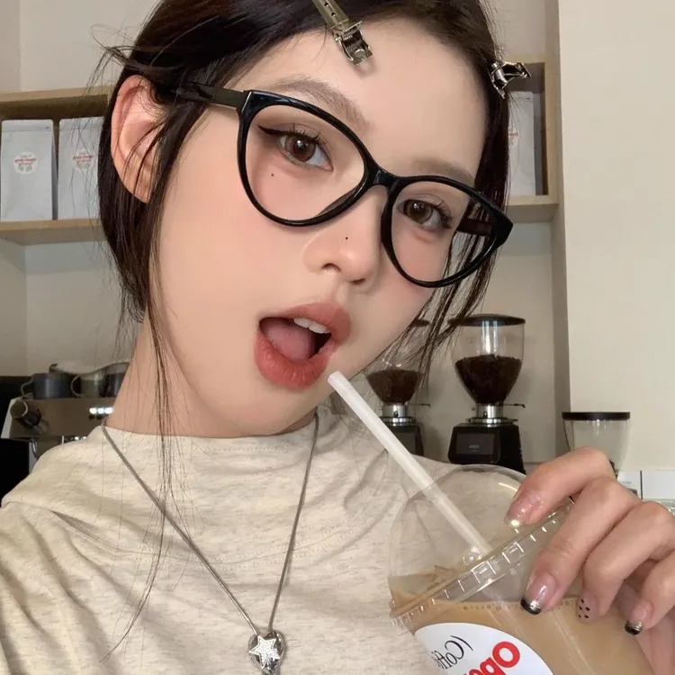 猫眼镜框女款黑框覆古防蓝光素颜无镜片装饰平光近视眼睛架男圆脸