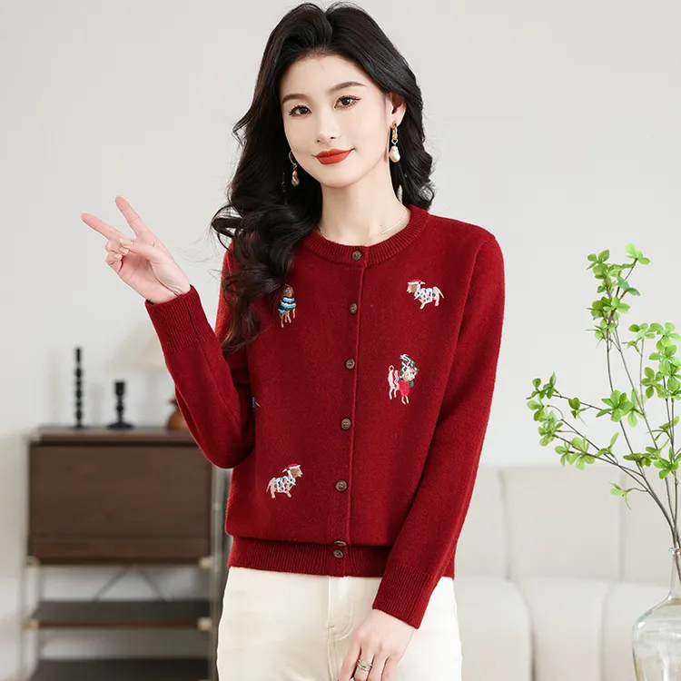 2025春装本命年红色针织开衫女洋气时髦可内搭上衣外套毛衣外搭