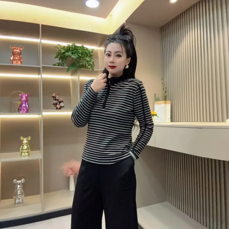 冬季小衫-雨 6007时尚潮流保暖条纹显瘦设计款胖MM大码女装新款