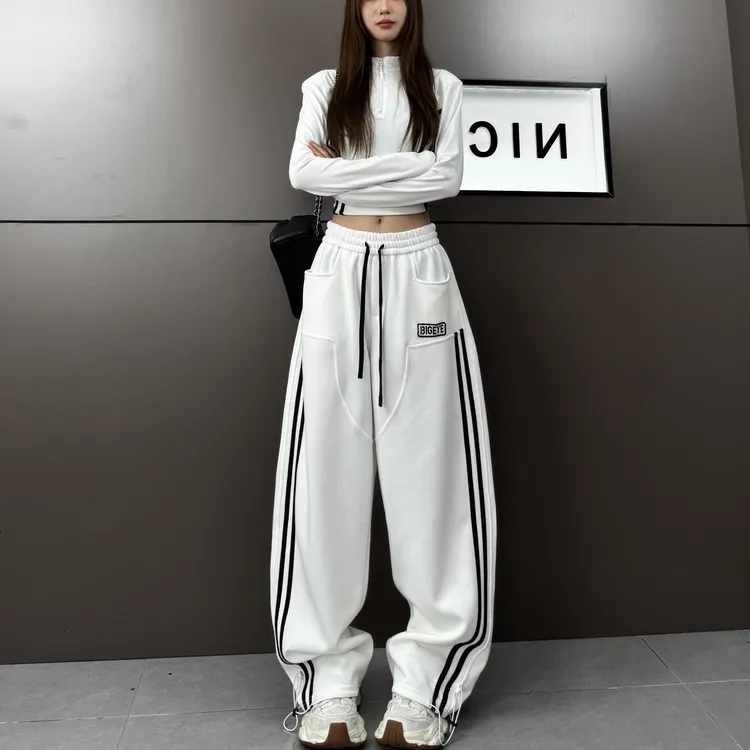 2025年春夏新款拼条设计刺绣显瘦阔腿高腰休闲裤