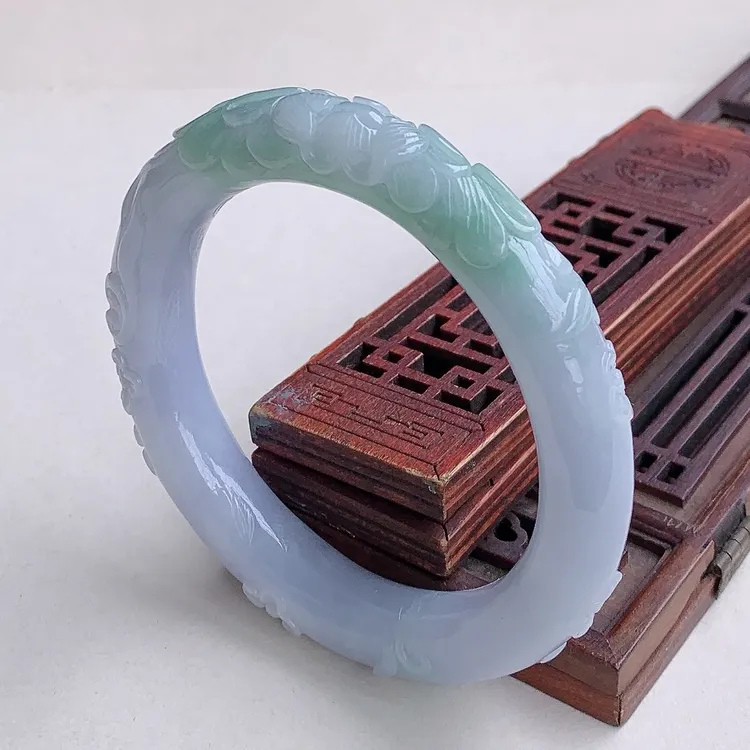 天然翡翠a货花开富贵60mm女款气质玉镯子精美飘绿百搭胖圆条玉镯