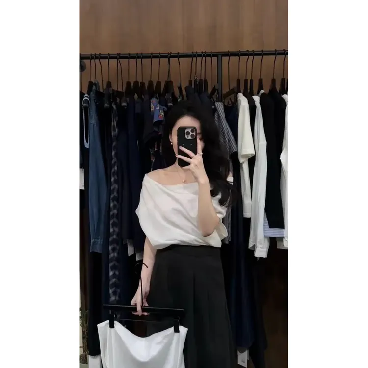 轻奢高级小众女装法式松驰感上衣夏季高级别致露肩气质短袖衬衫