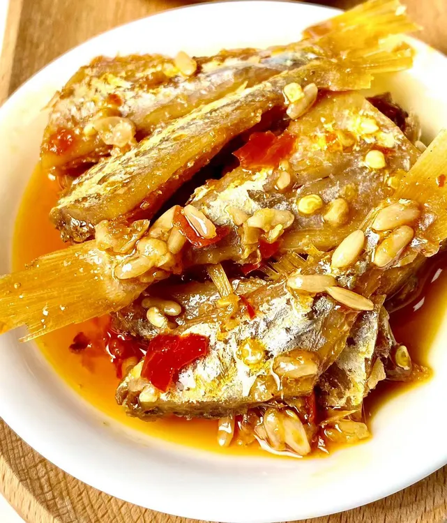 剥皮咸鱼干下饭神器