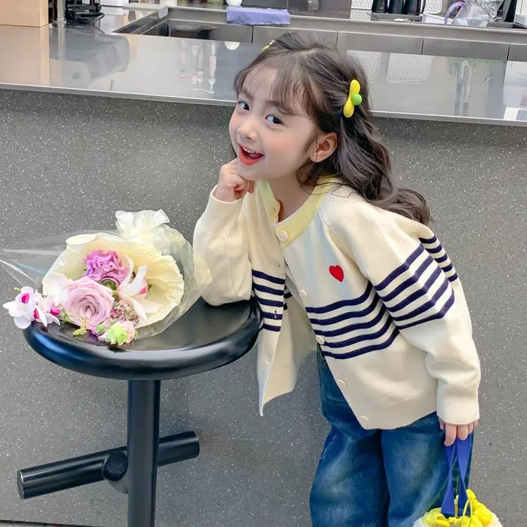 女童秋装2025新款儿童针织衫秋上衣洋气女孩秋季薄外套针织开衫