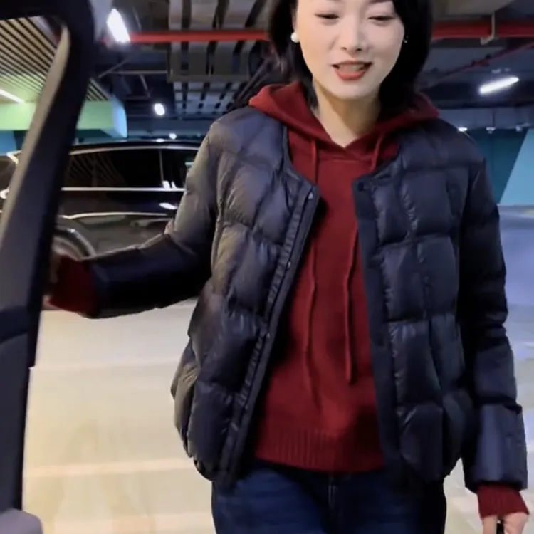 2025冬季爆款圆领白鸭绒羽绒服女装高级感新款高级感短款保暖外套