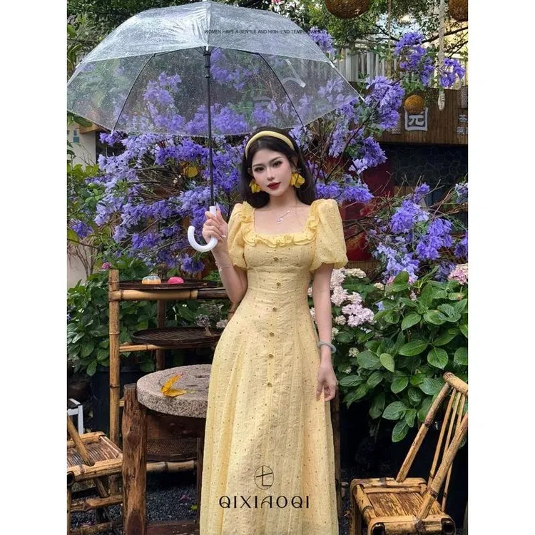 黄色波点甜心法式收腰泡泡袖连衣裙夏季新款初恋绝美海边度假长裙