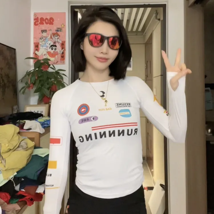 女款运动跑步长袖上衣时尚显瘦速干气质专业晨跑步训练透气健身衣