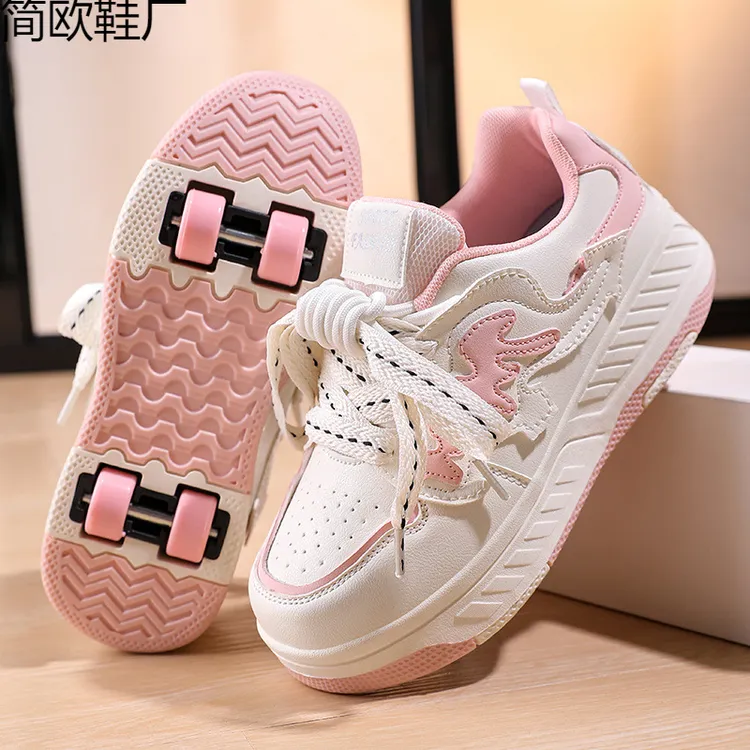 暴走鞋四轮滑轮鞋男童儿童带轮子的鞋女童溜冰鞋子爆走鞋