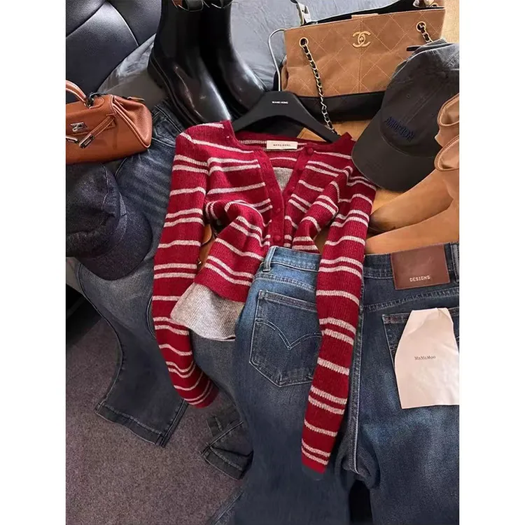 休闲2025冬季新款洋气复古风百搭显瘦条纹假两件设计感针织衫毛衣