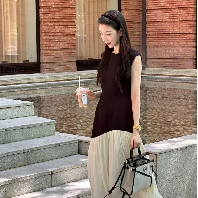 OUDOCKEE 鸥鸥【人鱼小姐】黑色连衣裙无袖其实轻奢 L2502X374T