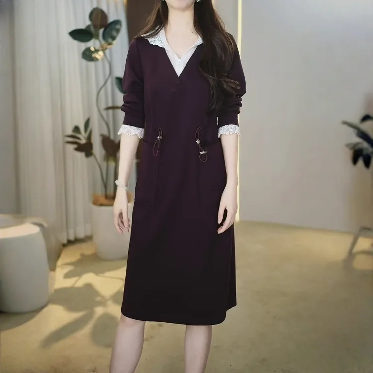 时尚连衣裙女2025春秋新款洋气显瘦蕾丝拼接假两件连帽微弹卫衣裙