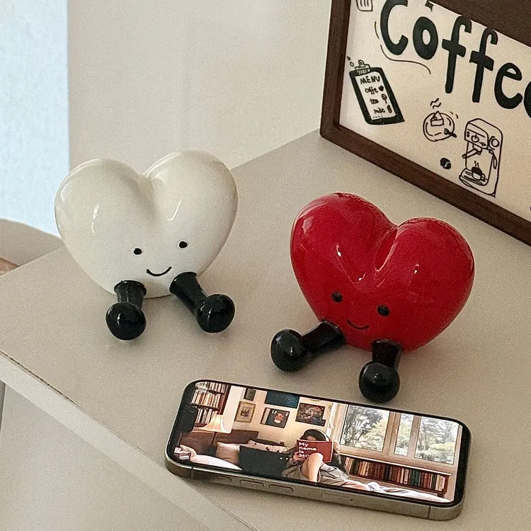 爱心抱抱手机支架轻奢ins高级感可爱风必备送礼装饰结婚礼物摆件