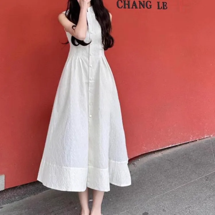 哥家2025夏季新款时尚显瘦新中式立领肌理感无袖连衣裙子