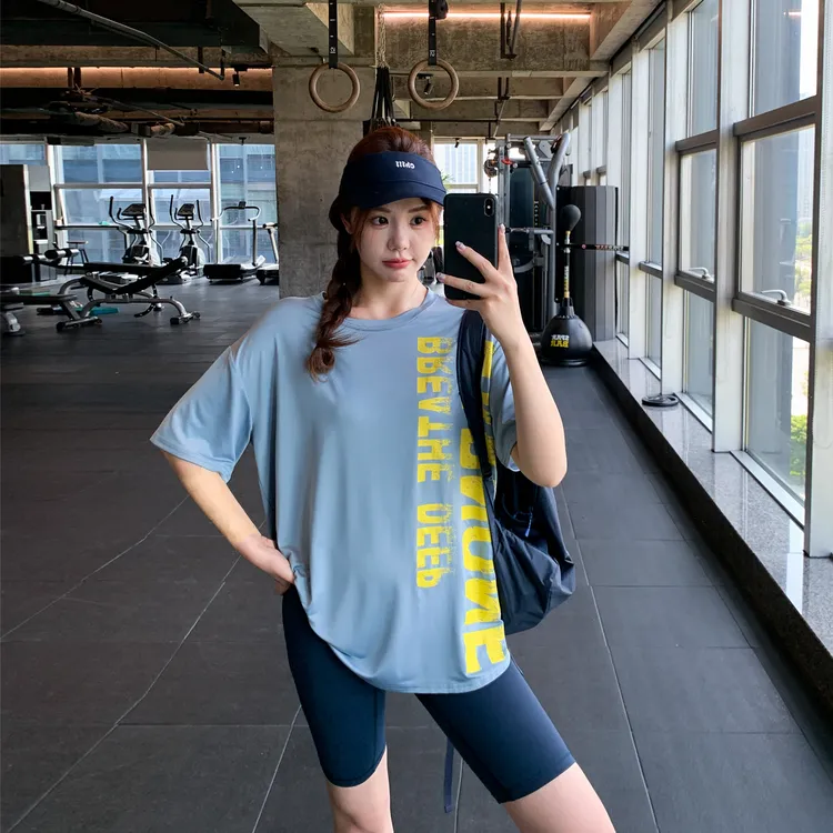 显瘦宽松大码胖mm女健身服瑜伽服上衣速干跑步长款字母运动T恤衫