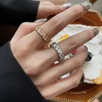 铜合金锆石戒指 高级感方糖锆石戒指