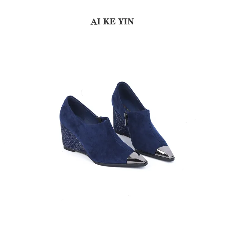 【艾珂茵】秋冬新款小方头金属包尖侧拉链坡跟镶钻时装高跟鞋时尚