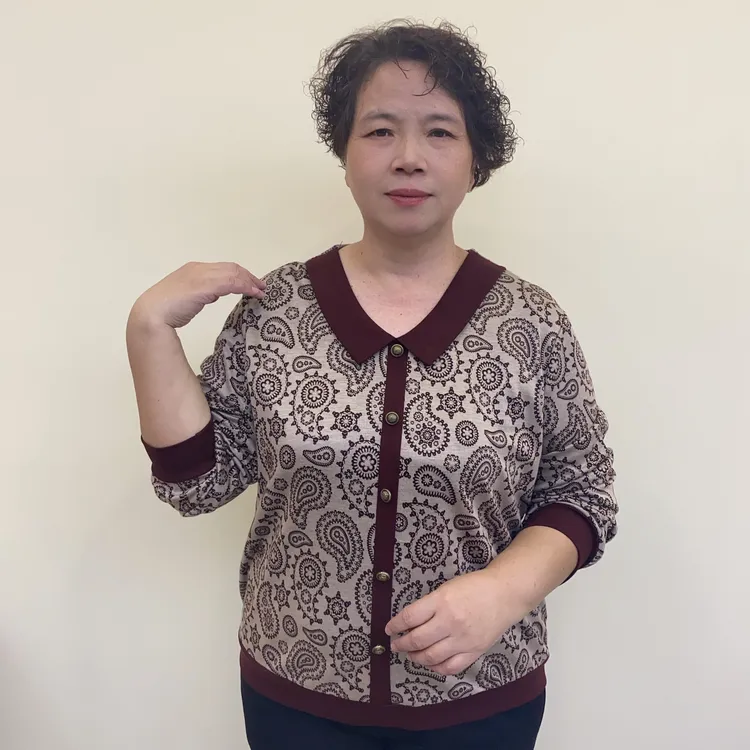 秋季中老年洋气妈妈装气质时尚翻领腰果花假开衫百搭长袖2206