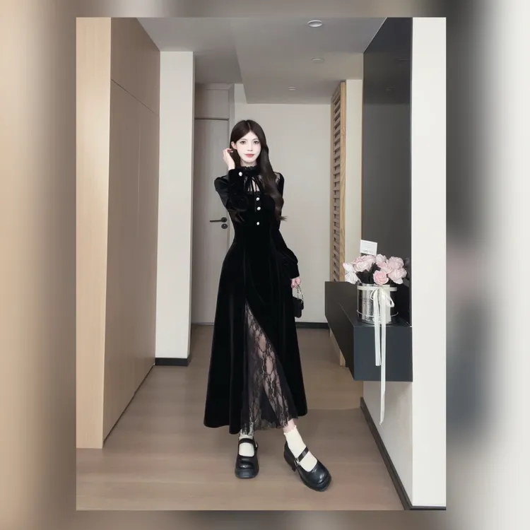 松本丧丧黑丝绒拼接蕾丝连衣裙珍珠点缀法式优雅中长款B254Q2009
